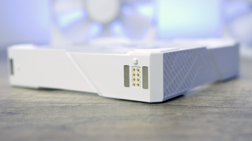 asus rog ryujin iii 360 ventilateur ROG MF 12S ARGB 02