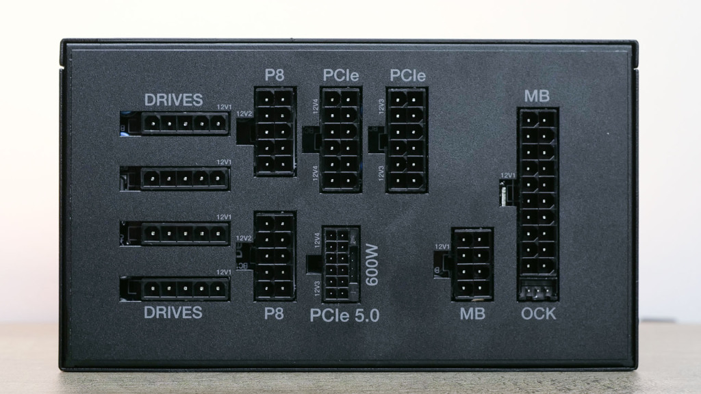 Analyse : be quiet! Dark Power 13 1000W 80PLUS Titanium 11 bloc dark power 13 1000w connecteurs