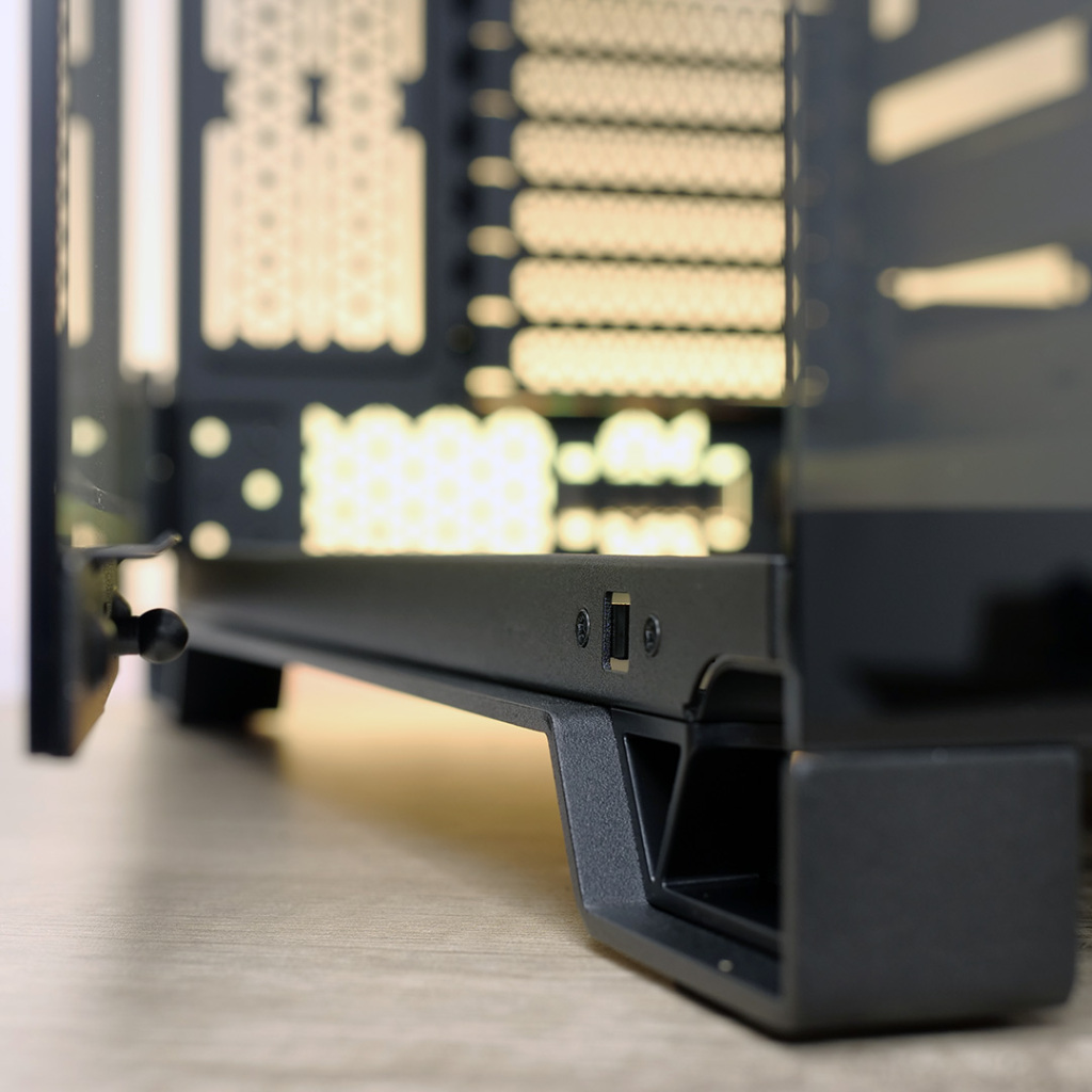 Corsair 6500X : Revue complète et build avec carte mère BTF 26 corsair 6500x ouverture panneau verre 1