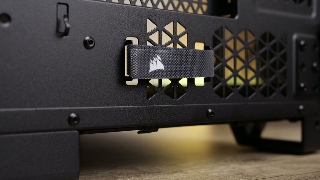 Corsair 6500X : Revue complète et build avec carte mère BTF 21 corsair 6500x velcro corsair