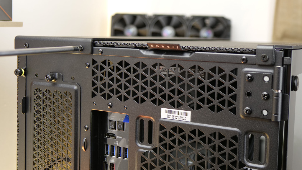 Corsair 6500X : Revue complète et build avec carte mère BTF 24 remplacement panneaux boitier 6500x