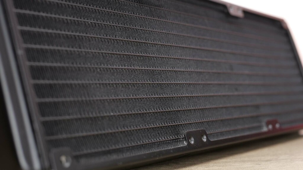 test rog strix lc iii 360 radiateur zoom sur ailettes