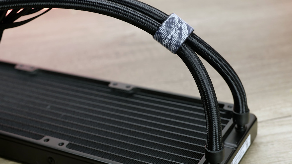 test rog strix lc iii 360 zoom tuyaux