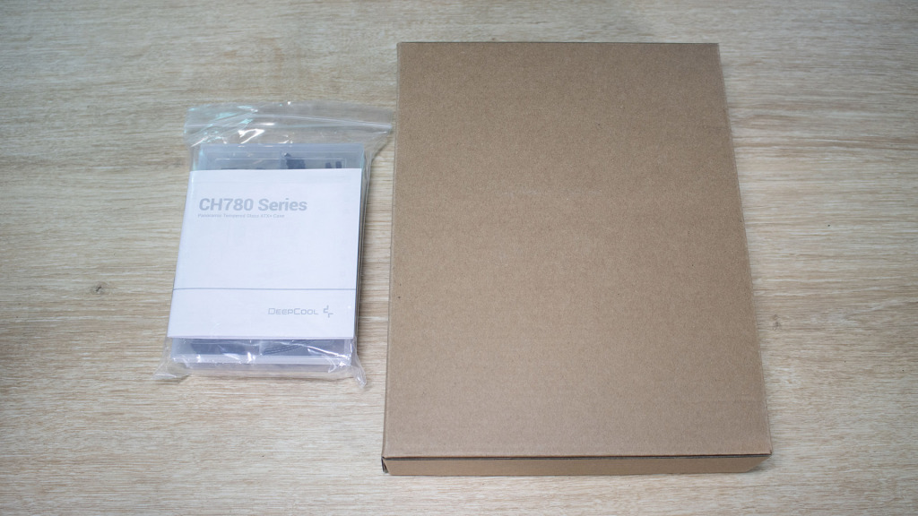 DeepCool CH780 accessoires boites