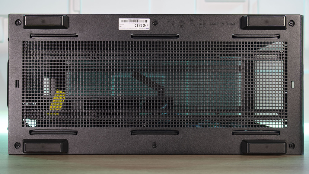 DeepCool CH780 dessous sans filtre