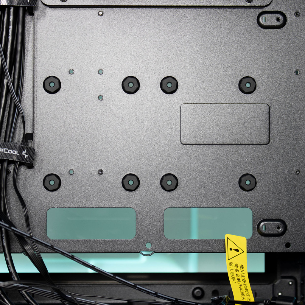 DeepCool CH780 emplacement SSD