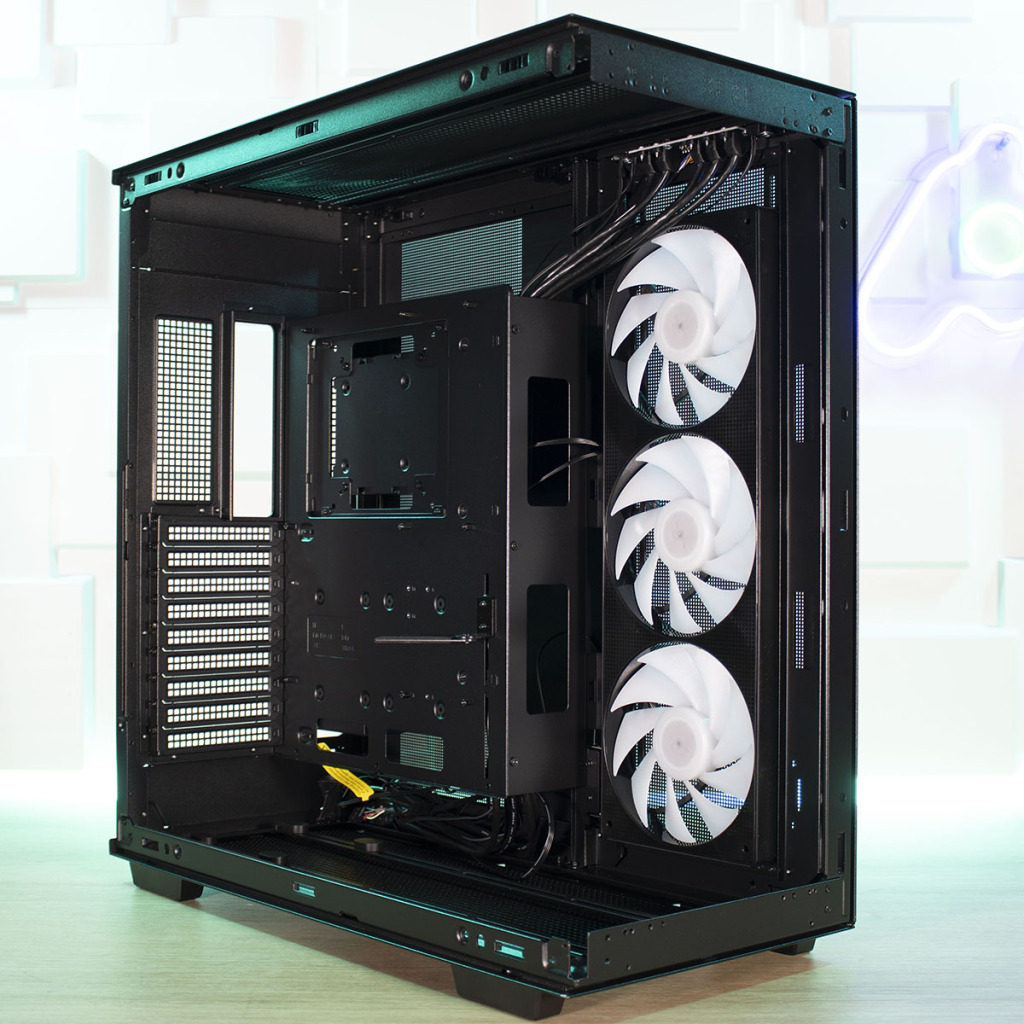 DeepCool CH780 face sans pilier