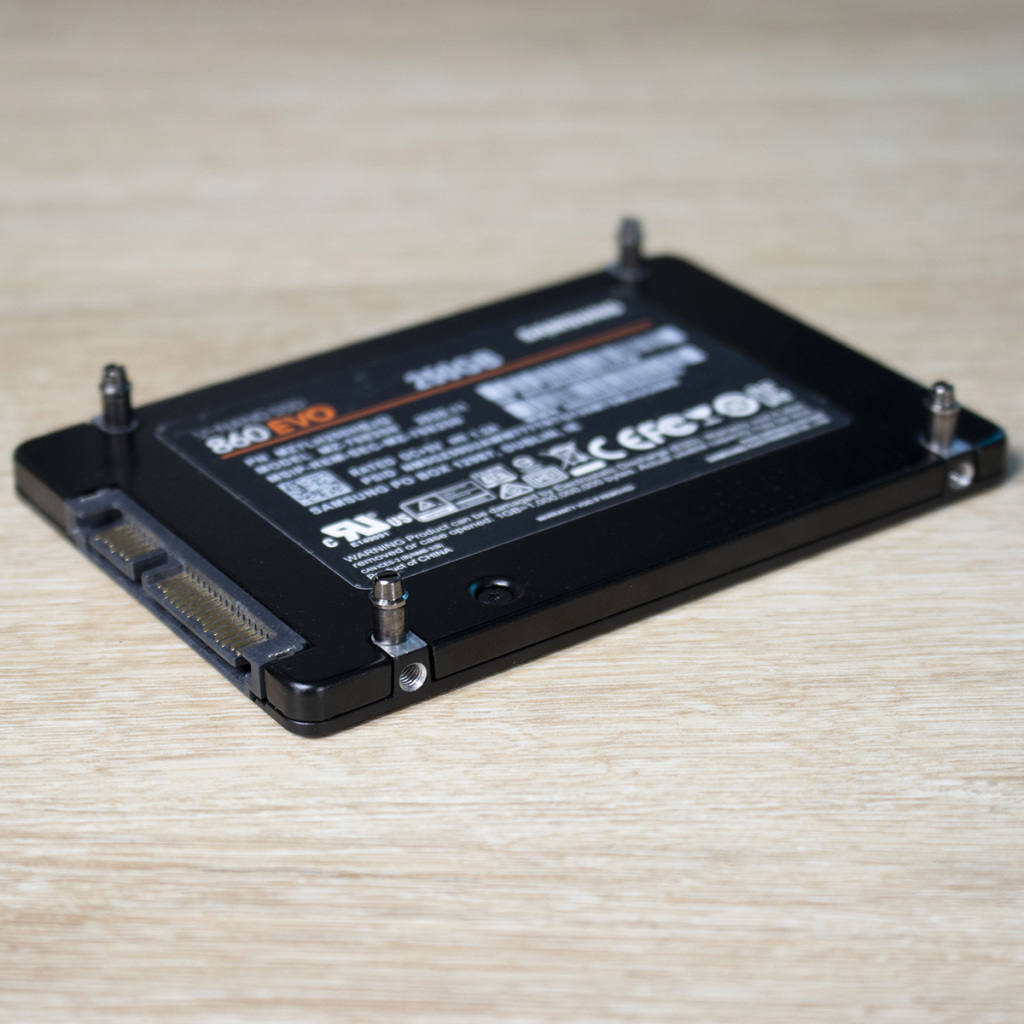 DeepCool CH780 fixation SSD