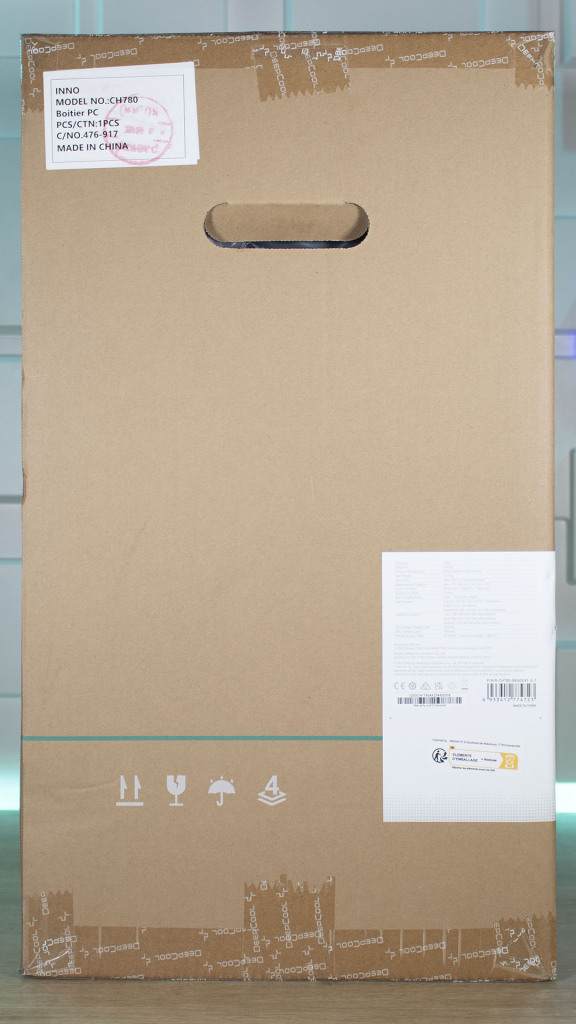 DeepCool CH780 petit côté 1