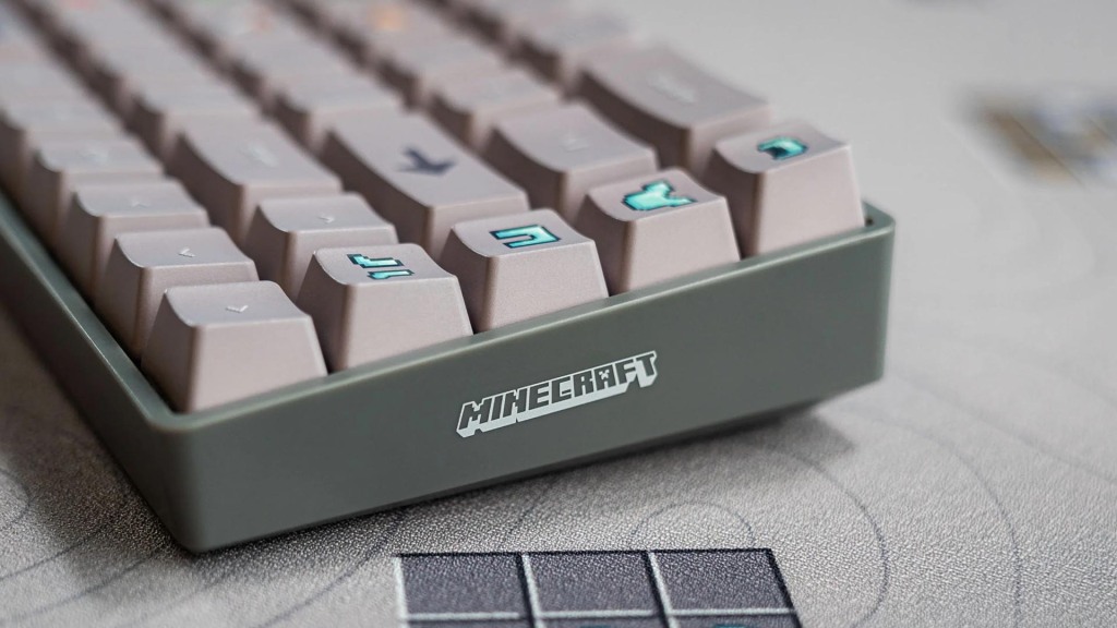 Higround célèbre le jeu Minecraft avec des kits de touches et des tapis de souris 3 Higround Minecraft 2
