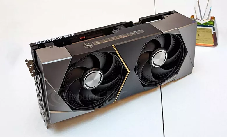 MSI GeForce RTX 4090 SUPRIM FUZION : refroidissement liquide, 4,5 emplacements 1 MSI GeForce RTX 4090 SUPRIM FUZION Couv