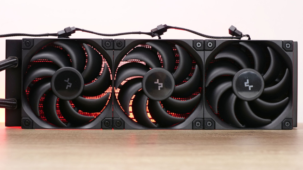 deepcool mystique 360 FT12 SE PWM 01