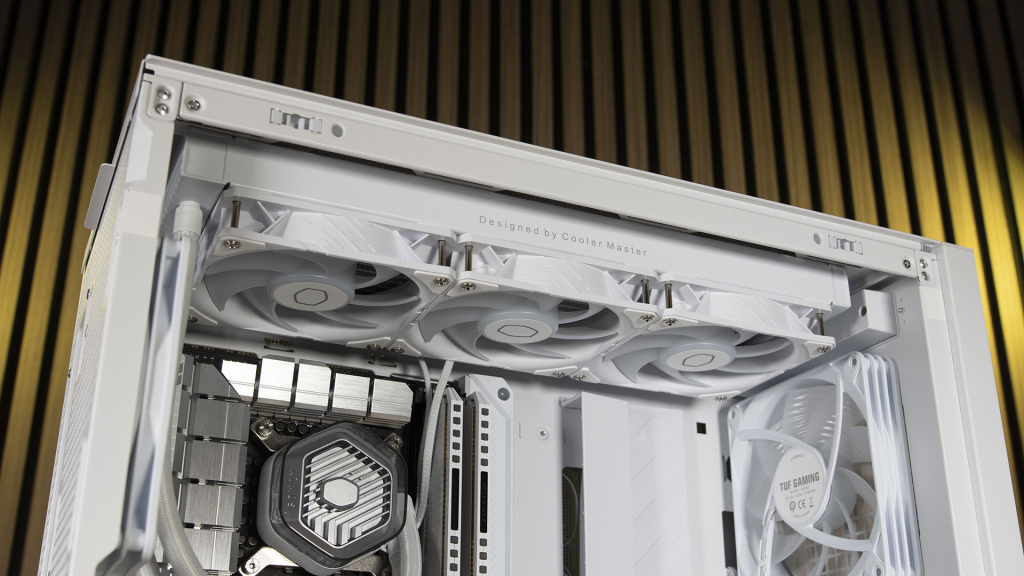 ASUS TUF Gaming GT302 ARGB : Revue complète et build avec carte mère BTF 62 ASUS TUF Gaming GT302 ARGB AIO 3