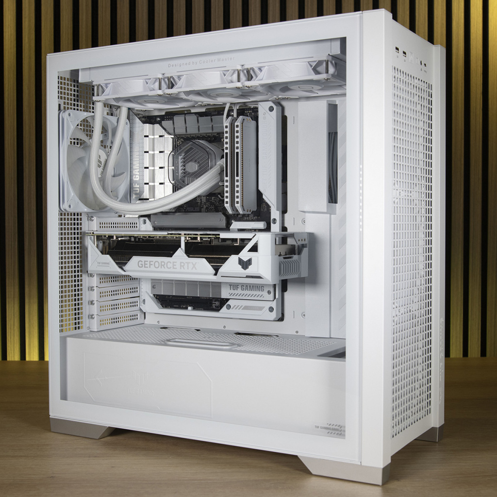 ASUS TUF Gaming GT302 ARGB : Revue complète et build avec carte mère BTF 67 ASUS TUF Gaming GT302 ARGB avec paroi 1