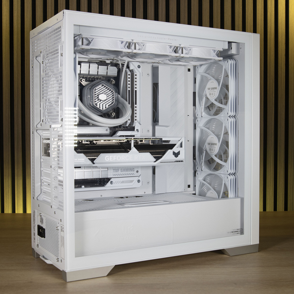 ASUS TUF Gaming GT302 ARGB : Revue complète et build avec carte mère BTF 68 ASUS TUF Gaming GT302 ARGB avec paroi 2