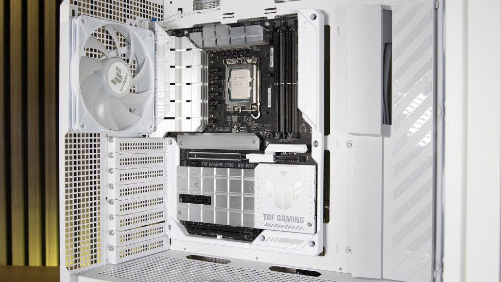 ASUS TUF Gaming GT302 ARGB : Revue complète et build avec carte mère BTF 53 ASUS TUF Gaming GT302 ARGB carte mère