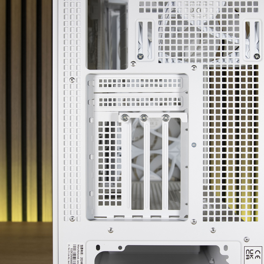 ASUS TUF Gaming GT302 ARGB : Revue complète et build avec carte mère BTF 15 ASUS TUF Gaming GT302 ARGB equerres PCIe verticales