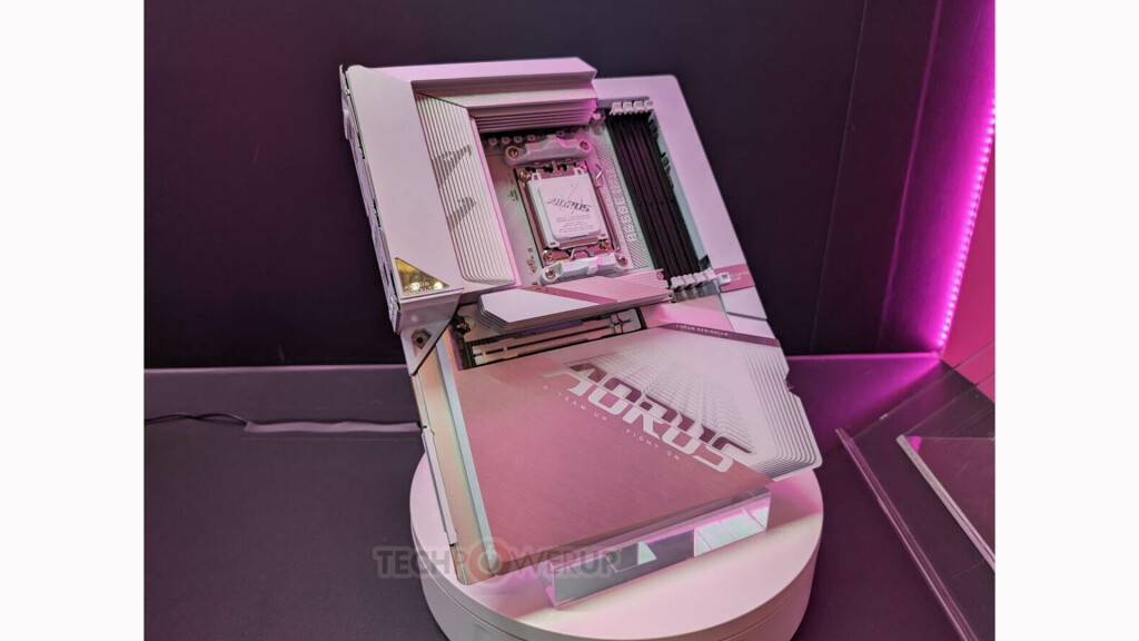 GIGABYTE au COMPUTEX : les nouveautés 3 GIGABYTE MSI connecteurs cachés