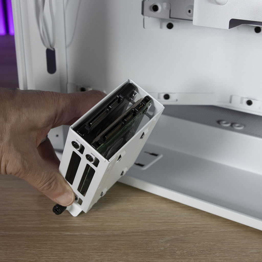 NZXT H7 Flow RGB SSD