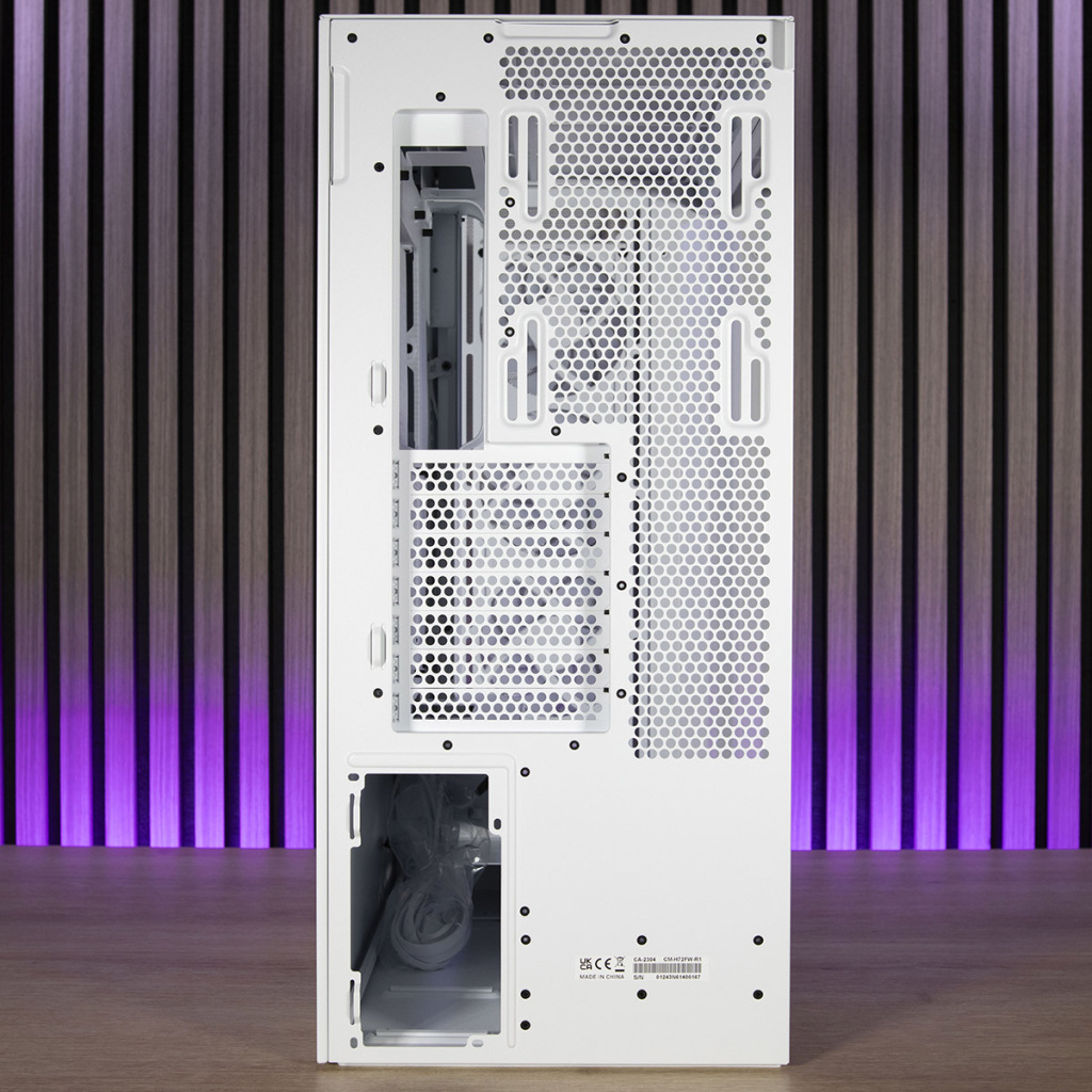 Lancement officiel et Unboxing du NZXT H7 Flow RGB 2024 9 NZXT H7 Flow RGB arrière