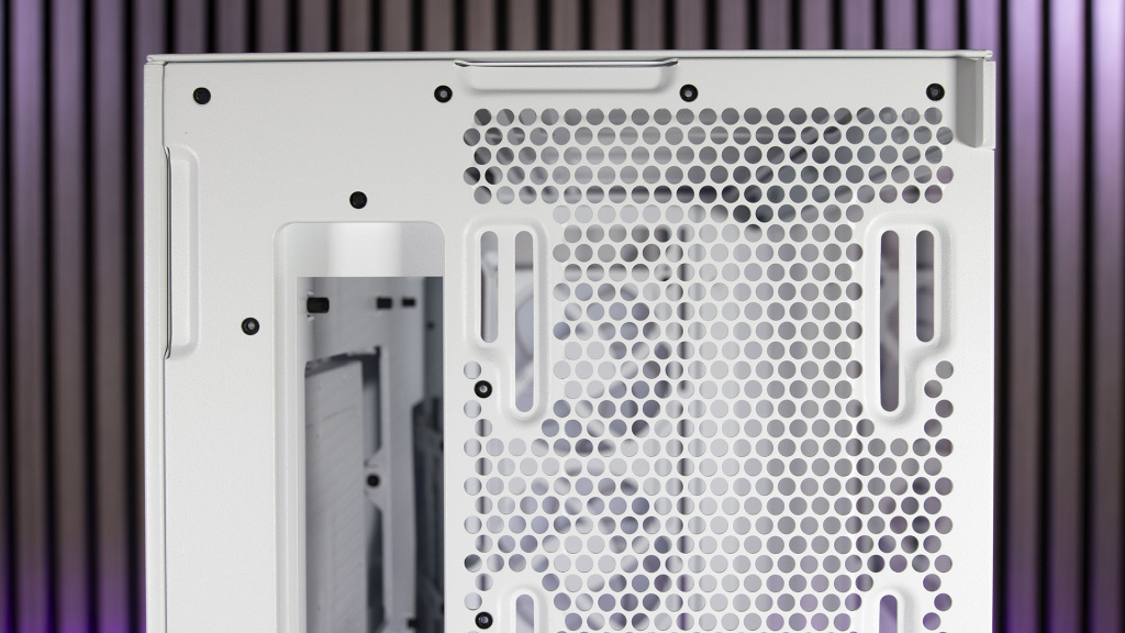 NZXT H7 Flow RGB efrmeture parois