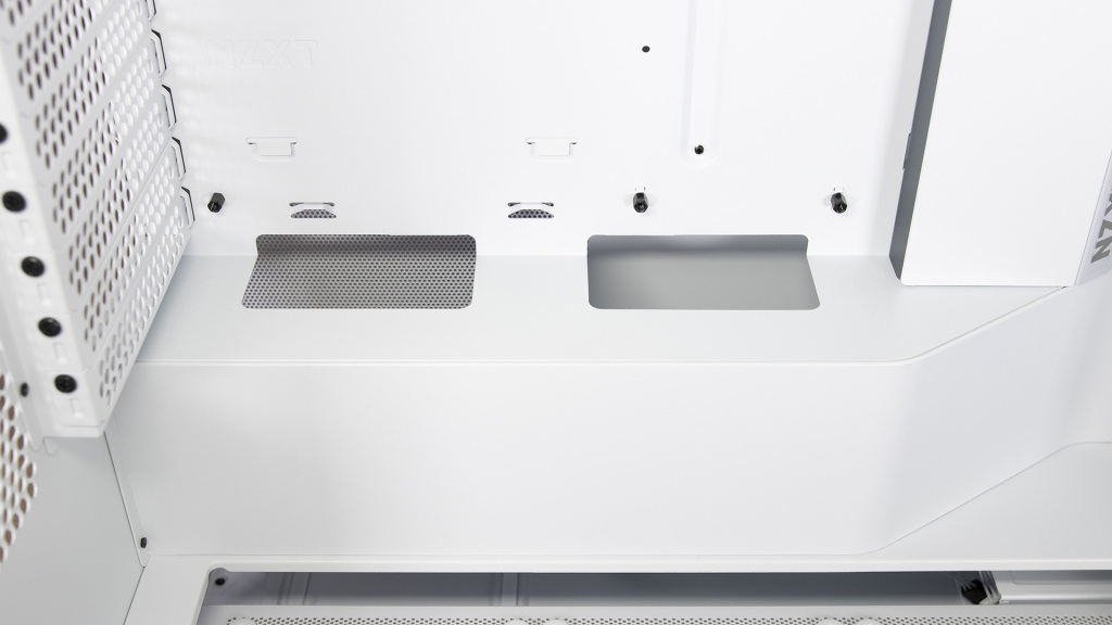 NZXT H7 Flow RGB passe câbles