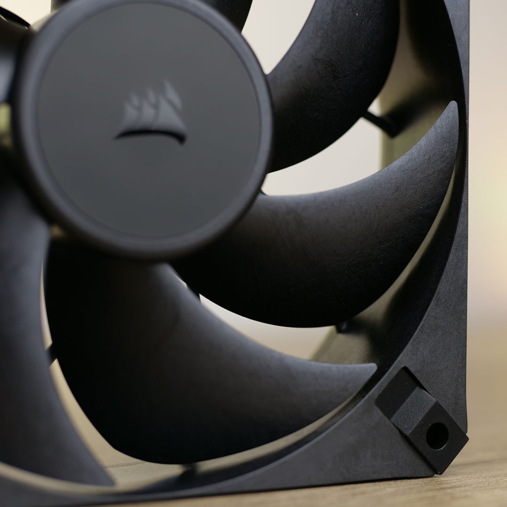 corsair rs120 max detail 03