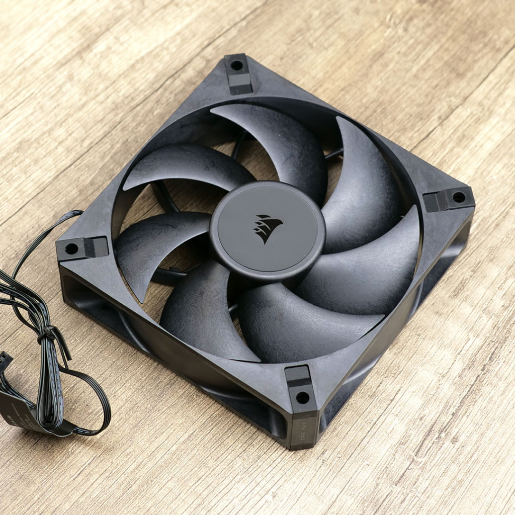 corsair rs120 max detail 05
