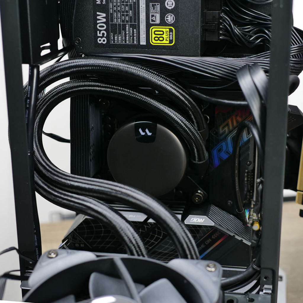 fractal mood aio 240mm mount 01