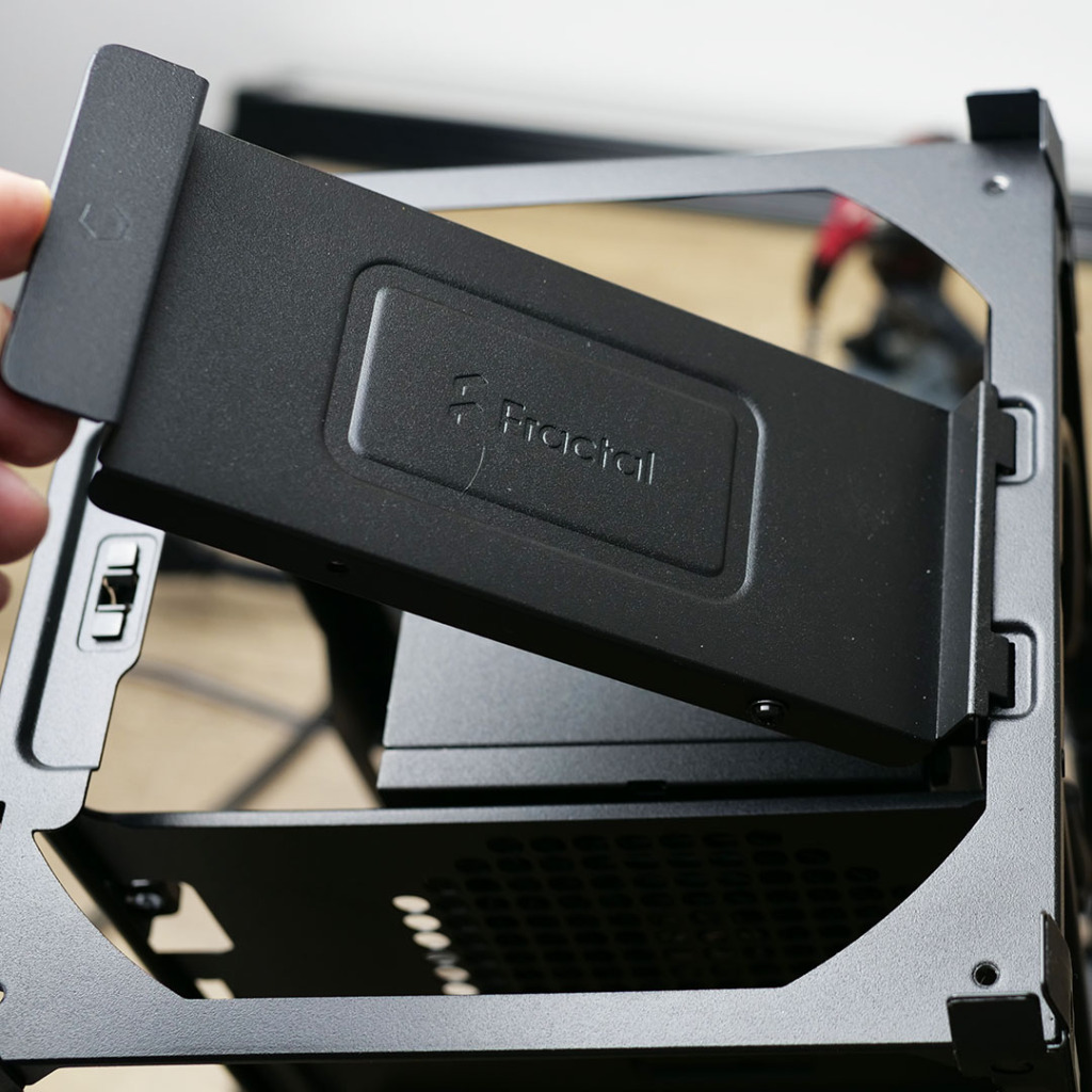 fractal mood ssd 2.5 fan 01