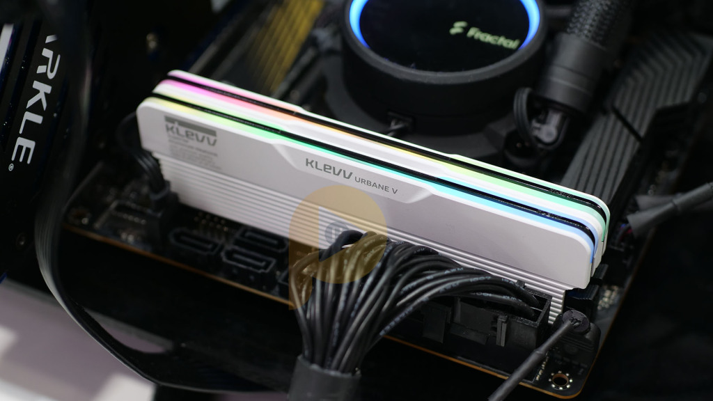 RAM DDR5-10000, SSD PCIe 5.0, CUDIMM DDR5 et MODS PC Chez KLEVV 7 klevv urbane v ddr5 rgb
