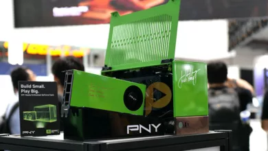 La RTX 4070 SUPER "Blower Edition" de PNY fait sensation à Computex 2024 51 pny rtx 4070 super Jensen Huang sign