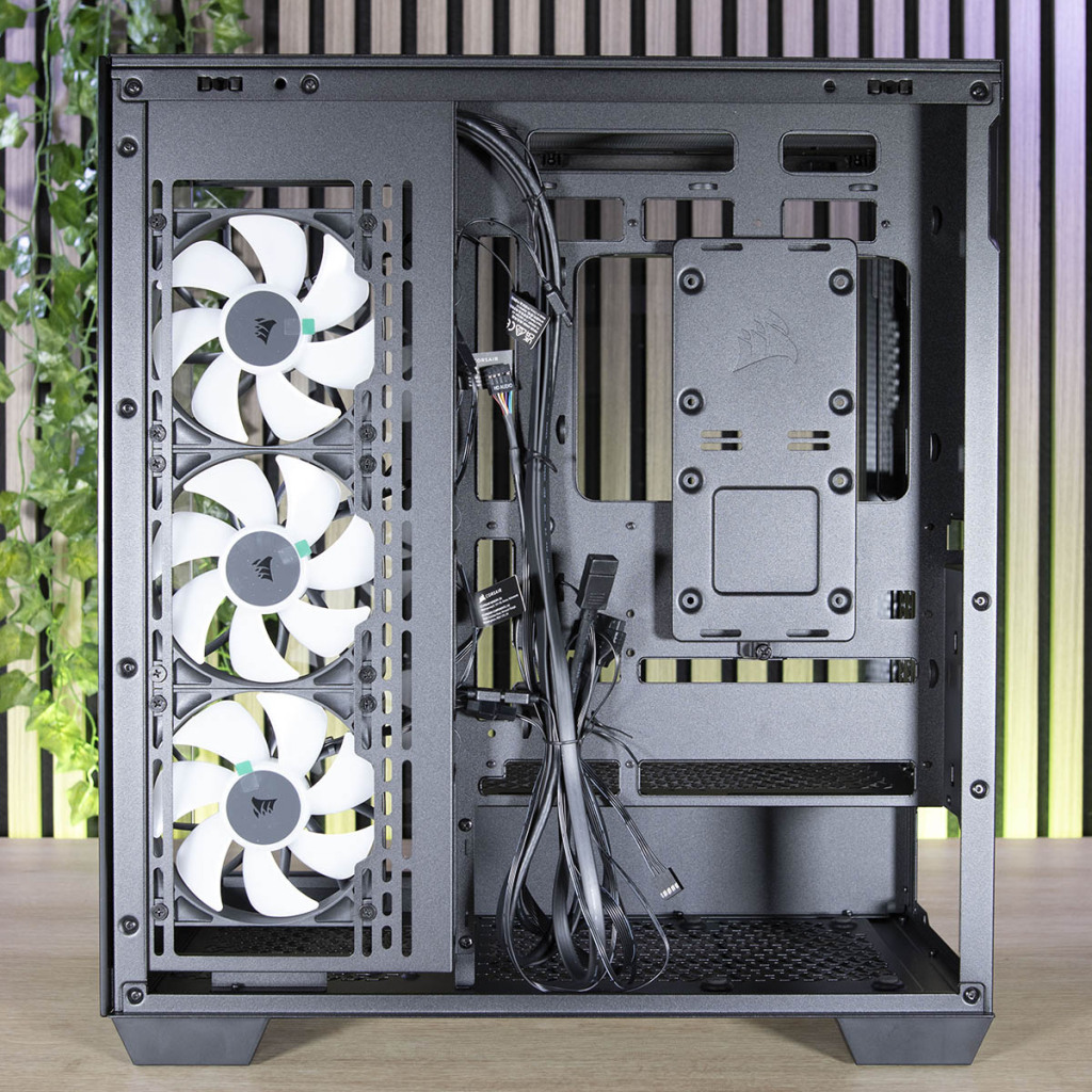 CORSAIR 3500X ARGB intérieur droit
