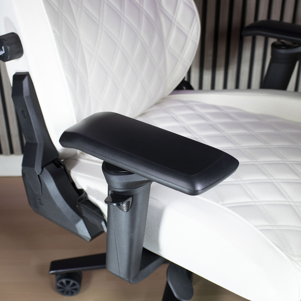CORSAIR TC500 Luxe hauteur accoudoir 1