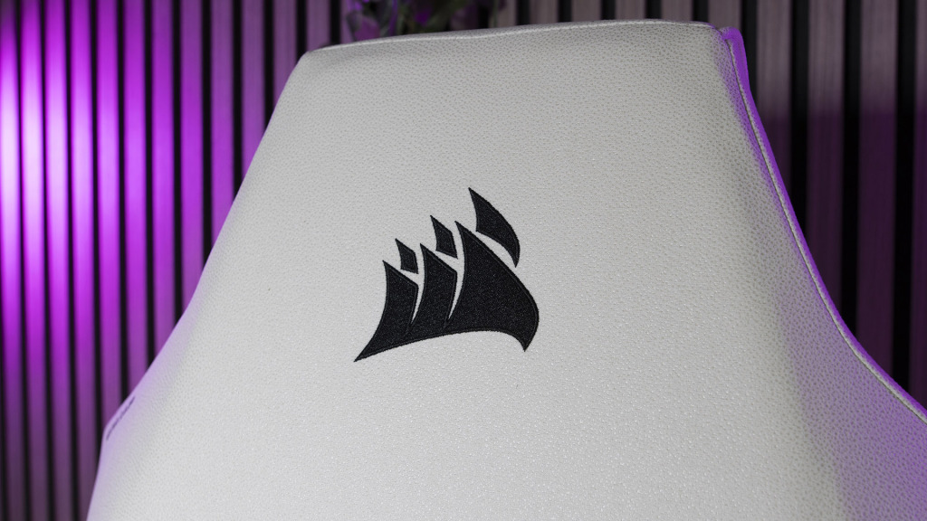 CORSAIR TC500 Luxe logo arrière