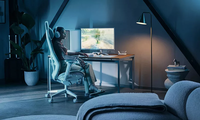 On en sait un peu plus sur la nouvelle chaise de jeu de Fractal Design, la Refine 1 Fractal Design Refine Couv