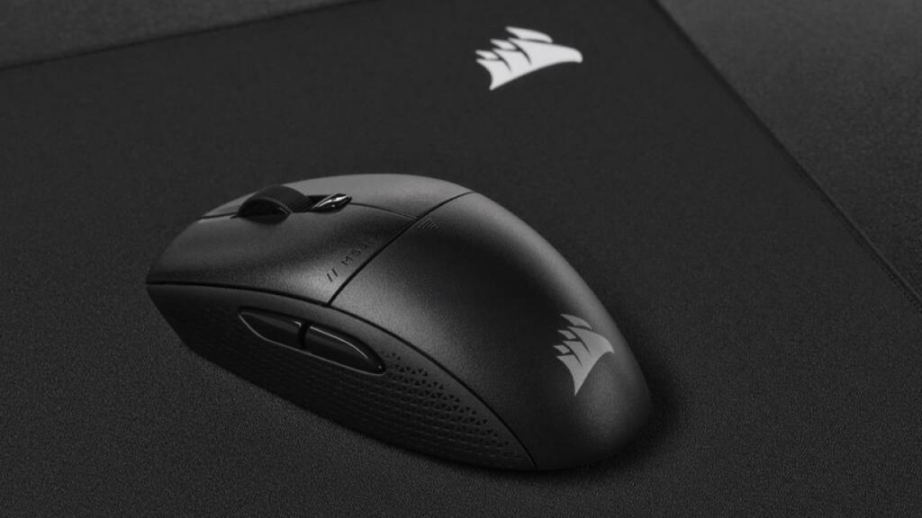 Découvrez les nouvelles souris CORSAIR M55 et M55 WIRELESS 2 M55 WIRELESS BLACK 03