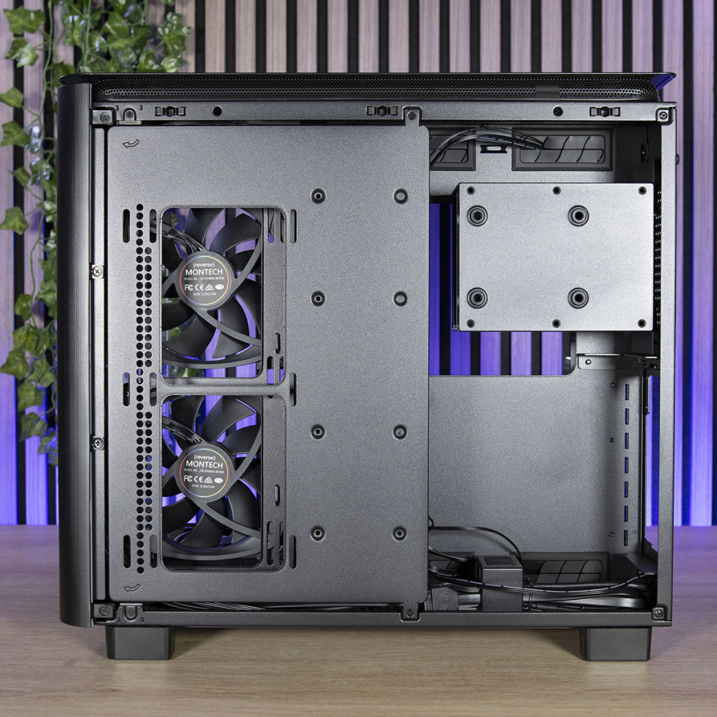 MONTECH KING 95 PRO intérieur droit