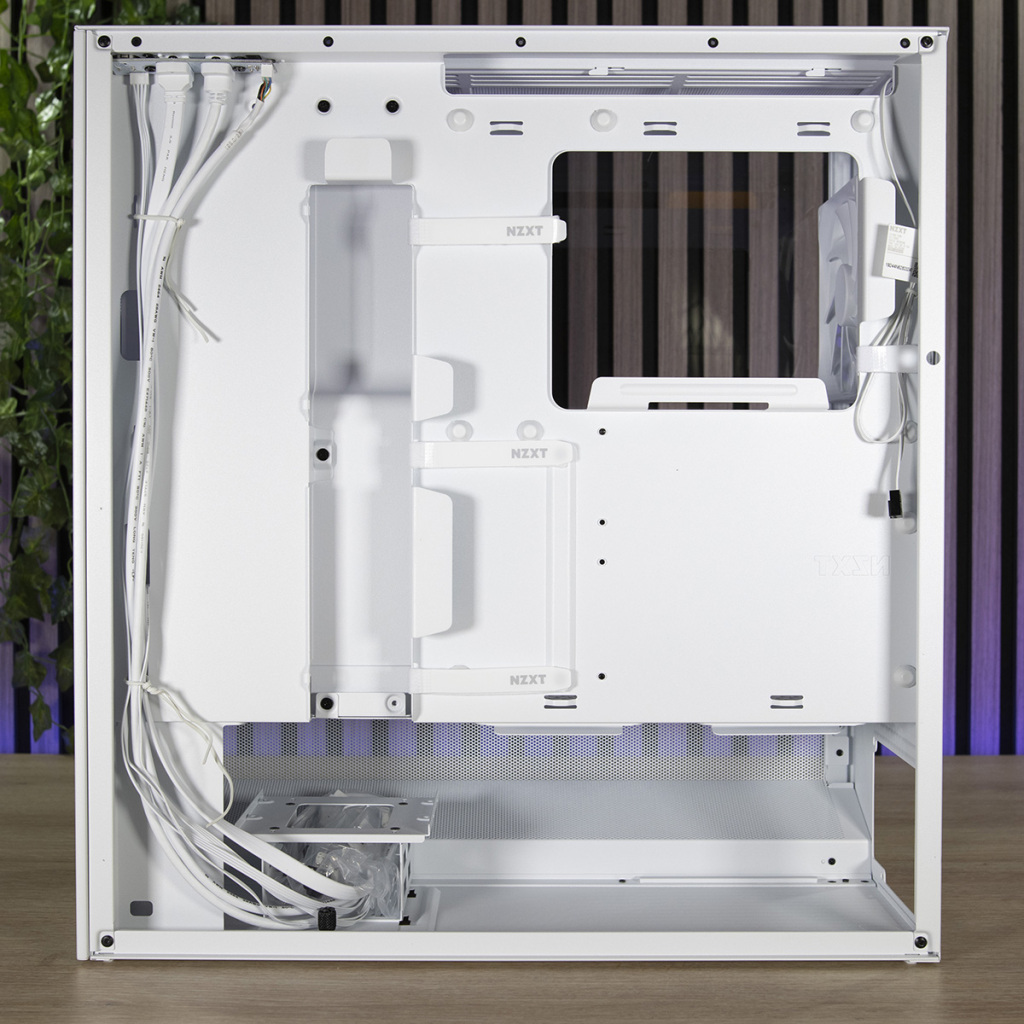 NZXT H5 Flow RGB intérieur droit