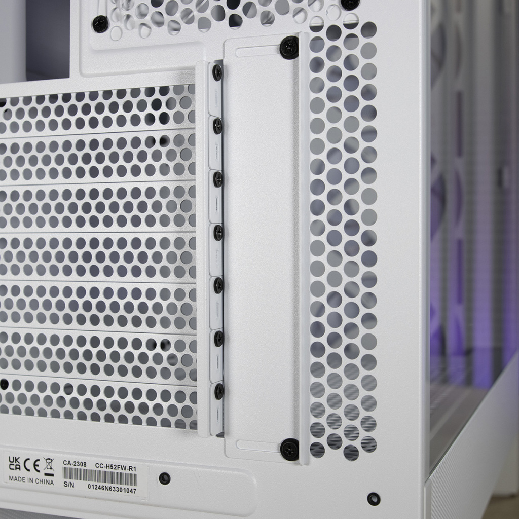 NZXT H5 Flow RGB retention équerres PCIe 1