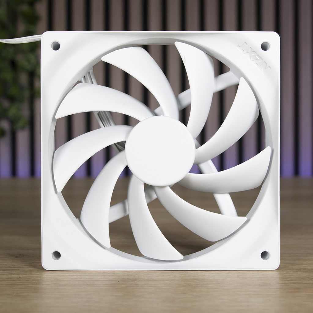 NZXT H5 Flow RGB ventilateur 120 face