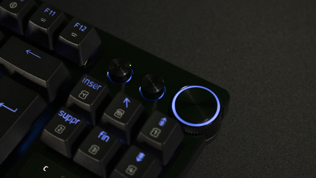 RAZER Hunstman V3 Pro TKL RGB touches multimédia 1