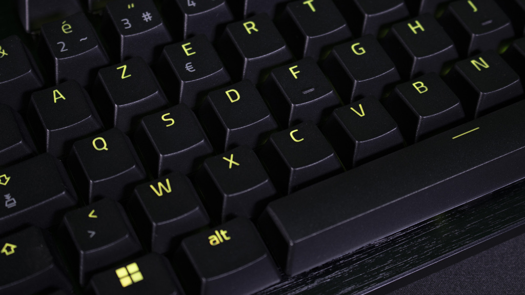 RAZER Hunstman V3 Pro TKL légendes 2