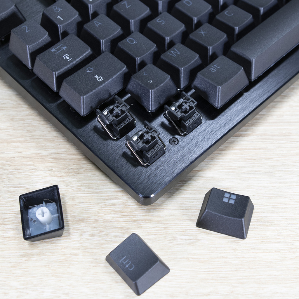 RAZER Hunstman V3 Pro TKL switches