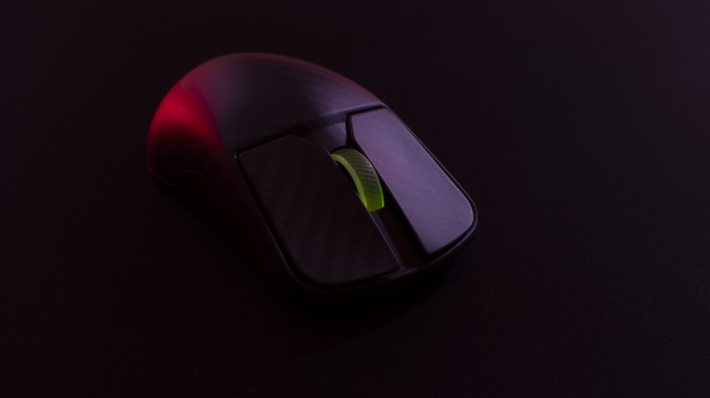 ASUS ROG HARPE ACE EXTREME éclairage molette 1