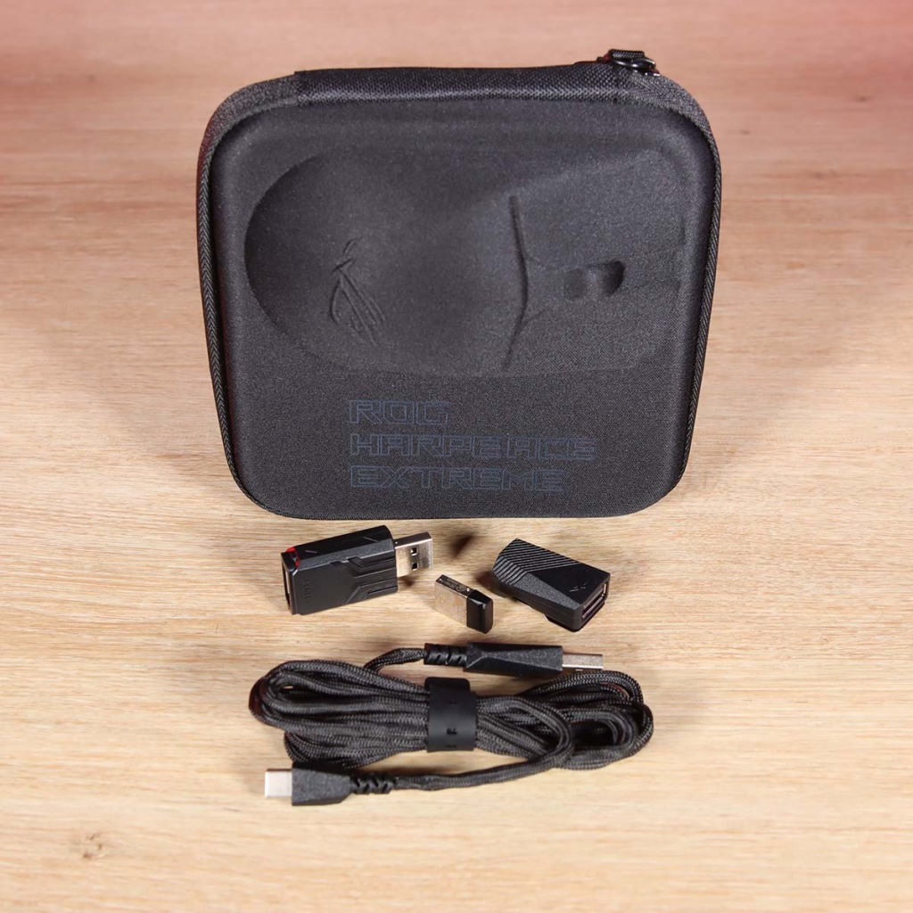 ASUS ROG HARPE ACE EXTREME étui accessoires 2