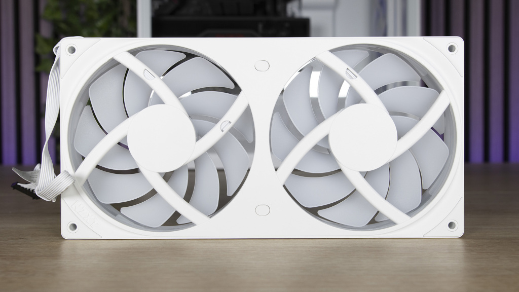 F240 RGB CORE arrière