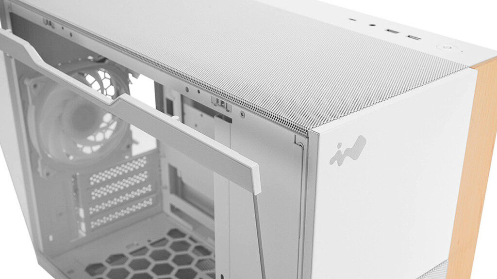 InWin F3 : nouveau boîtier compact compatible cartes mères à connecteurs cachés 5 INWIN F3 paroi