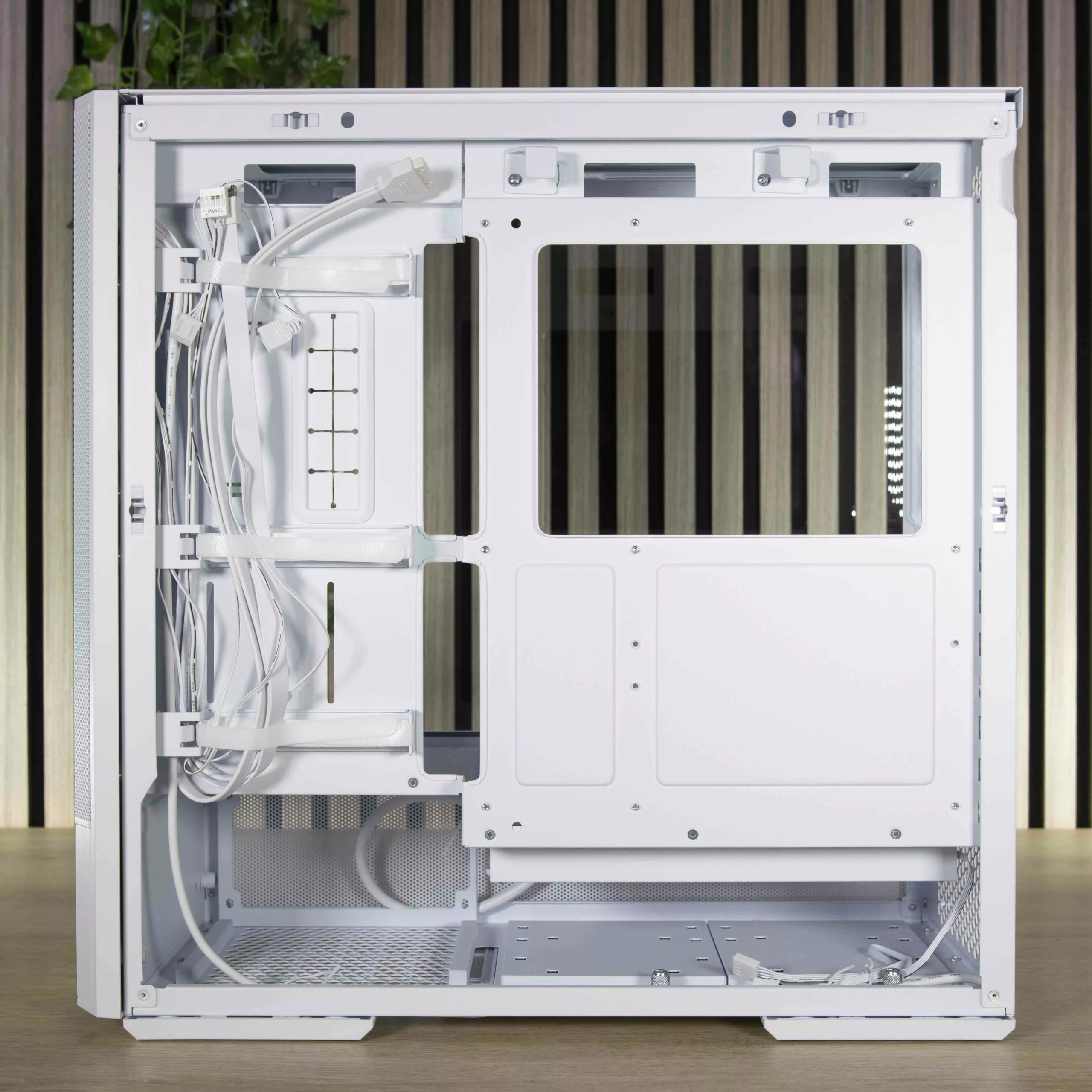 Lian Li Lancool 207 chambre secondaire