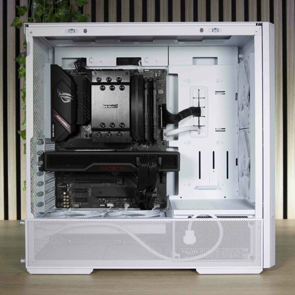 Lian Li Lancool 207 montage 1